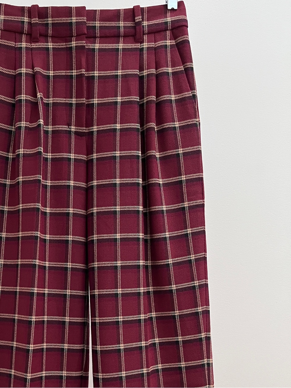 Aritzia Wilfred effortless cropped pant 2 plaid wool fall holiday Christmas